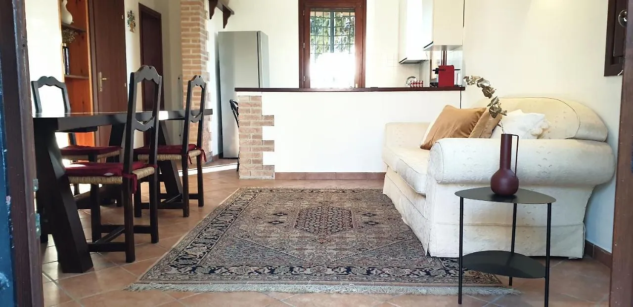 Charming Country House By Anthea Homes 카잘레술실레